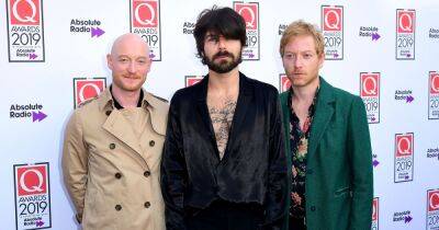 Biffy Clyro's Simon Neil pulls out of the US Arizona tour date after losing voice - www.dailyrecord.co.uk - Los Angeles - USA - county San Diego - Arizona - county Dallas - San Francisco