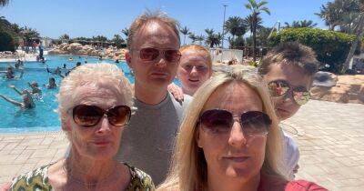 Family spend €500 on new clothes after suitcases 'lost' on Ryanair flight to Spanish island - www.manchestereveningnews.co.uk - Spain - Manchester