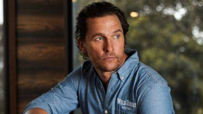 Matthew McConaughey and His Family Visit Uvalde to Pay Respect to Texas School Shooting Victims - www.etonline.com - Texas - county Uvalde