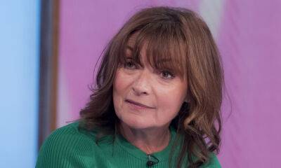 Lorraine Kelly hits out on Twitter as viewers come under attack - hellomagazine.com - Britain
