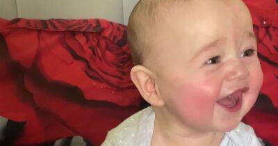 Seven-month-old Carter goes viral in uplifting video thanks to 'best sound ever' - www.manchestereveningnews.co.uk