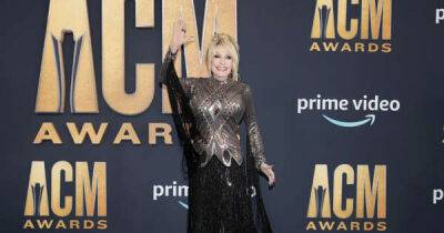 Dolly Parton will be inducted into the Rock and Roll Hall of Fame class of 2022 - www.msn.com - Los Angeles - Ohio