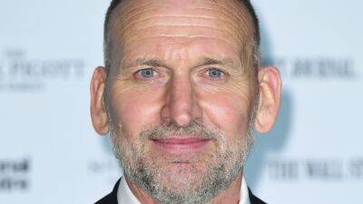 Christopher Eccleston Joins Daisy Ridley In Disney+ Film ‘Young Woman And The Sea’ - deadline.com - Britain - Manhattan - Germany - Chad - county Graham - Oman