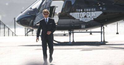 Tom Cruise arrives at Top Gun 2 premiere via helicopter 34 years after original film - www.ok.co.uk - Britain - France - California - county San Diego - county Maverick