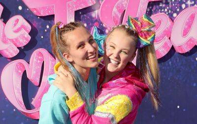 Why JoJo Siwa And Ex-Girlfriend Kylie Prew Are Sparking Speculation That They’re Dating Again - etcanada.com