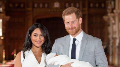 Meghan Markle and Prince Harry Are Bringing Archie and Lilibet to Visit Queen Elizabeth - www.glamour.com - California
