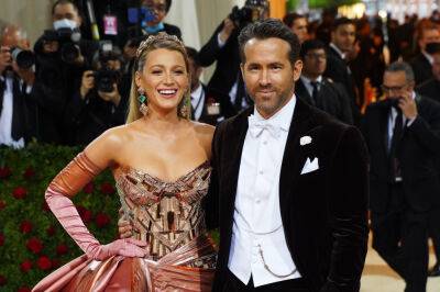 Ryan Reynolds Says Wife Blake Lively ‘Runs The Show’ When It Comes To Parenting - etcanada.com