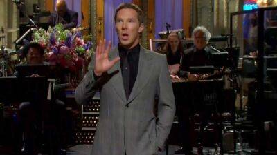 'SNL': Benedict Cumberbatch Zings Will Smith & Shares Heartfelt Mother's Day Message in Fun Monologue - www.etonline.com - Greece