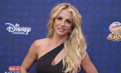Britney Spears shows a sneak peek of her wedding dress - us.hola.com - Los Angeles