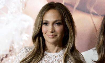 Jennifer Lopez celebrates Mother’s Day with a throwback video and hanging out with daughter Emme - us.hola.com - USA - Malibu