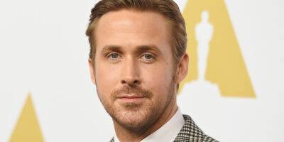 Ryan Gosling Says the Spy He Plays in 'The Gray Man' 'Just Wants to Sit on the Couch and Watch Netflix' - www.justjared.com - county Gray
