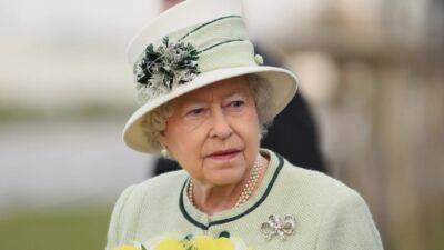 Queen Elizabeth Experiencing 'Episodic Mobility Problems,' Will Not Attend the Opening of Parliament - www.etonline.com - Ireland
