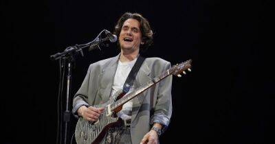 John Mayer goes on funny mid-concert diatribe after fan invites him to hotel room - www.wonderwall.com - county Long