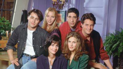 'Friends' Director Reveals Which Star Blew the Most Gambling Money on Their Legendary Vegas Trip - www.etonline.com - Los Angeles