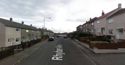 ‘Targeted’ machete attack on Scots street leaves man with head injuries - www.dailyrecord.co.uk - Scotland