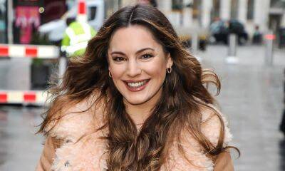Kelly Brook inundated with well-wishes as she drops HUGE wedding hint - hellomagazine.com - Italy