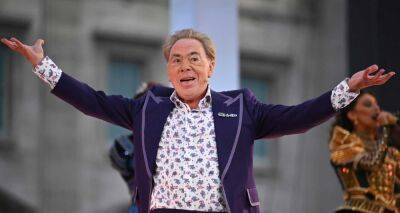 Andrew Lloyd Webber's Speech Gets Boos at Final Performance of His 'Cinderella' Musical in London - www.justjared.com - Britain - London