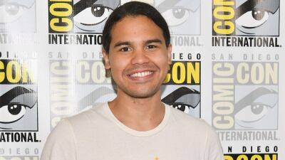 ‘The Flash’ Actor Carlos Valdes to Star Opposite Mae Whitman in Hulu Rom-Com Musical ‘Up Here’ - thewrap.com - New York