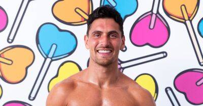 Love Island's new bombshell Jay 'not afraid to split couples' as fans 'work out' twist - www.ok.co.uk - Italy - Manchester - city Sanclimenti
