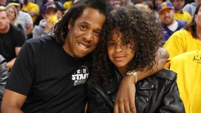 JAY-Z and Blue Ivy Have Adorable Father-Daughter Date Night at Game 5 of NBA Finals - www.etonline.com - California - Boston - San Francisco, state California
