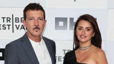 Antonio Banderas on His 'Indiana Jones' Role and Reuniting With Penelope Cruz for 'Official Competition' - www.etonline.com - Spain - New York - USA - New York - Indiana
