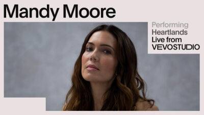 Mandy Moore Captivates Audiences With Two Special Live Performances Of Hit Songs Off Her Latest Album ‘In Real Life’ - etcanada.com - Los Angeles