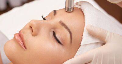 We try new ‘Profhilo without needles’ facial loved by Mel B and Kym Marsh - www.ok.co.uk