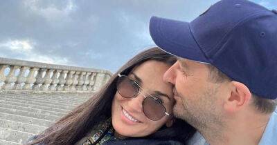 Demi Moore goes Instagram official with boyfriend Daniel Humm - www.msn.com - Britain - France - New York - USA - India - county Yellowstone