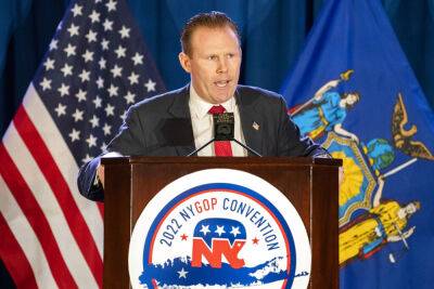 New York Governor Candidate Andrew Giuliani Claims Vaccine Discrimination By Yet Another TV Outlet - deadline.com - New York - New York