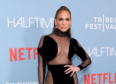 Jennifer Lopez Uses Gender-Neutral Pronouns To Introduce Her Child Emme, 14, To The Stage In L.A. - etcanada.com - Los Angeles - Los Angeles - Canada