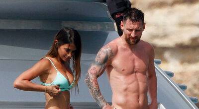 Lionel Messi Spotted Enjoying a Yacht Day with Wife Antonela Roccuzzo & Friends - www.justjared.com - Spain - Saudi Arabia
