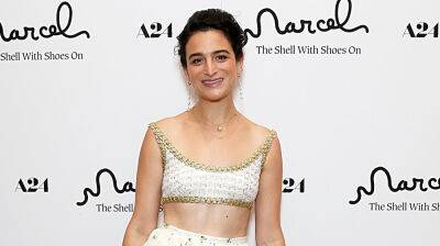 Jenny Slate Attends 'Marcel the Shell' NYC Premiere Amid the Film's Rave Reviews! - www.justjared.com - New York