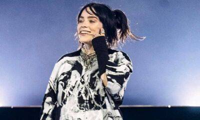 Billie Eilish reveals the hardest thing about being on tour: ‘Feels like a blur’ - us.hola.com