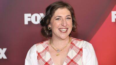 ￼Mayim Bialik Reacts to COVID Diagnosis: ‘Vaccinated, Boosted People Get COVID’ - thewrap.com