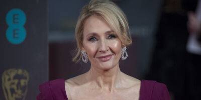 J.K. Rowling Got Pranked by Russian Comedy Duo Pretending to Be Ukraine's Volodymyr Zelensky on a Zoom Call - www.justjared.com - Ukraine - Russia