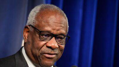 Justice Clarence Thomas Wants to ‘Reconsider’ Same-Sex Marriage and Contraception - www.glamour.com - USA - county Casey