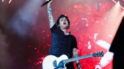Billie Joe Armstrong Proclaims He Is Renouncing His U.S. Citizenship: 'Miserable Excuse For a Country' - www.etonline.com - London - USA - state Mississippi - Iraq