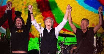 Sir Paul McCartney facing controversy over showing Johnny Depp clip at Glastonbury - www.msn.com - USA - county Heard