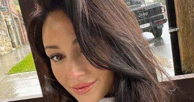 Michelle Keegan shows off washboard abs as she jets off to Australia without Mark - www.ok.co.uk - Australia