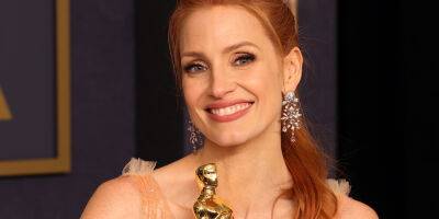 Jessica Chastain Reflects On Winning Her Oscar Right After Will Smith Slapped Chris Rock - www.justjared.com - county Baker