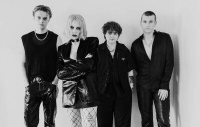 Listen to Pale Waves’ riotous new single ‘Jealousy’ - www.nme.com - Britain - county Hall - city Manchester, county Hall