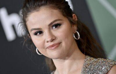Selena Gomez says men “need to stand up” against Supreme Court’s ruling on abortion - www.nme.com - USA
