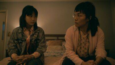 Ali Wong Comes Face-to-Face With Her Preteen Self in ‘Paper Girls’ Teaser Trailer (Video) - thewrap.com