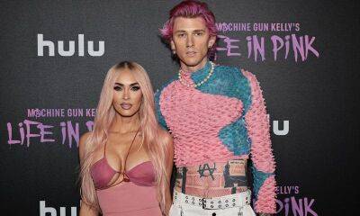 Why Megan Fox and Machine Gun Kelly decided to get matching pink hair - us.hola.com