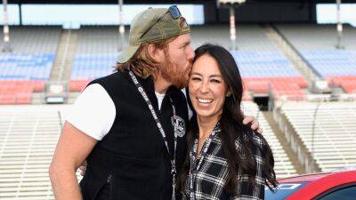 Chip and Joanna Gaines Celebrate 19 Year Anniversary With Adorable Milestone Photo - www.etonline.com - Texas