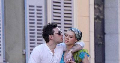 Brooklyn Beckham and Nicola Peltz kick off honeymoon as they cuddle up in St Tropez - www.msn.com