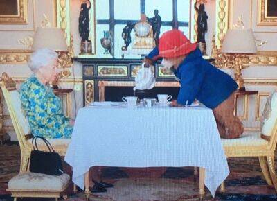 Platinum Jubilee: Queen Elizabeth II Steals The Show With Paddington Bear At Her Party at the Palace, Before Royal Princes Take To The Stage - deadline.com - Britain