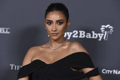 Shay Mitchell Welcomes Baby No. 2 Into The World - etcanada.com - Los Angeles