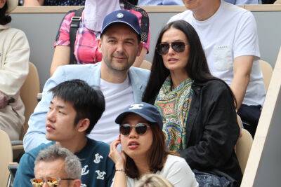 Demi Moore And Her Adorable Puppy Cuddle Up With Rumoured Boyfriend Daniel Humm At French Open - etcanada.com - France - Switzerland - city Moore