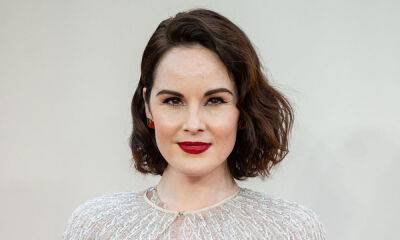 Downton Abbey's Michelle Dockery makes career-changing debut with co-star Michael Fox - hellomagazine.com - county Parker - county Andrew